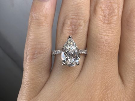 Starry  5 Carat Pear Shape Diamond Shoulder Engagement Ring For Cheap