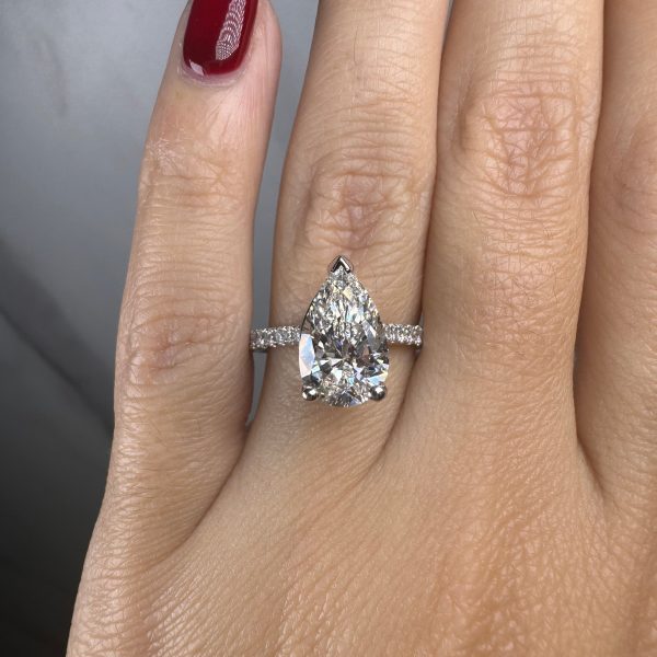 Starry  5 Carat Pear Shape Diamond Shoulder Engagement Ring For Cheap