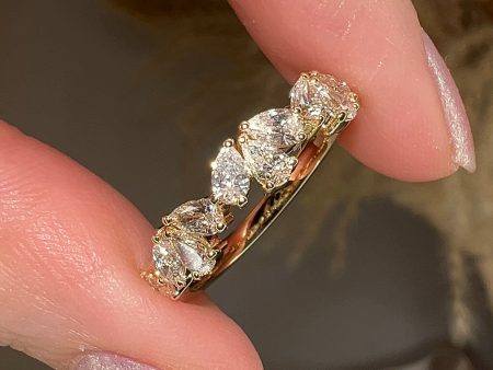 Nahla  1 Carat Pear Cut Diamond 18K Yellow Gold Foliage Half Eternity Ring Fashion